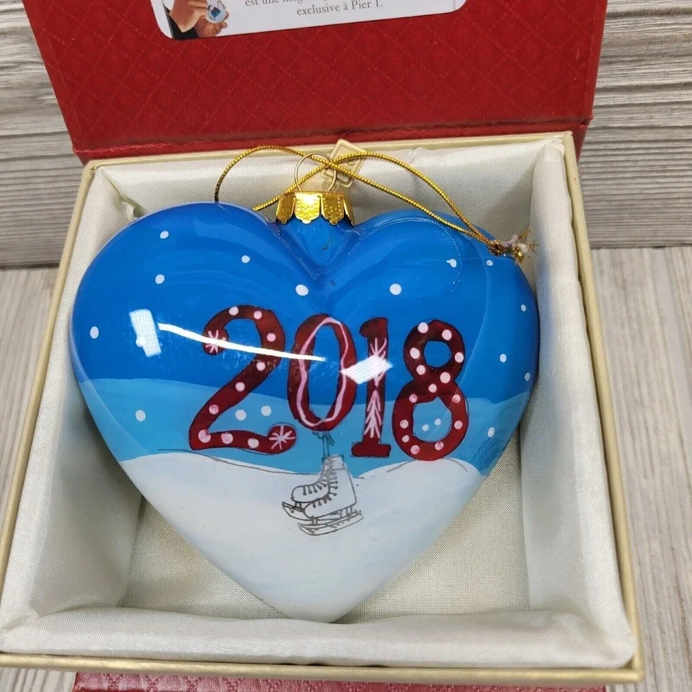 Li Bien Pier 1‎ Imports 2018 Heart Glass Ornament Ice Skating Bunnies Blue Boxed